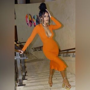 NWT Fashion Nova Dress Up Sweater Midi Dress - Size Large